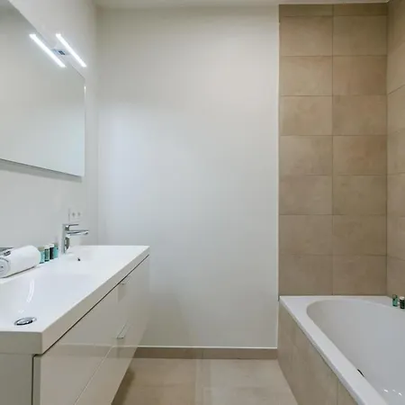 Huswell - With Terrace Close To The Sea אוסטנדה